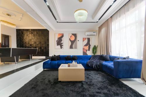 368img-20251119-wa0012